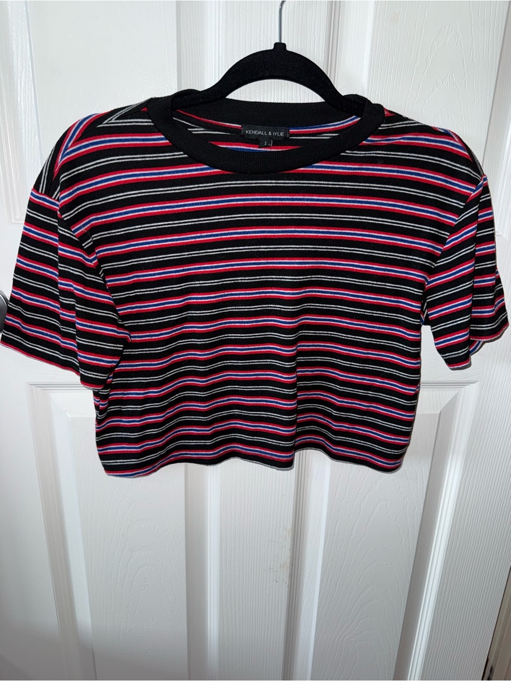 Kendall & Kylie Women’s Black Stripe Cropped Tee - Red & Blue